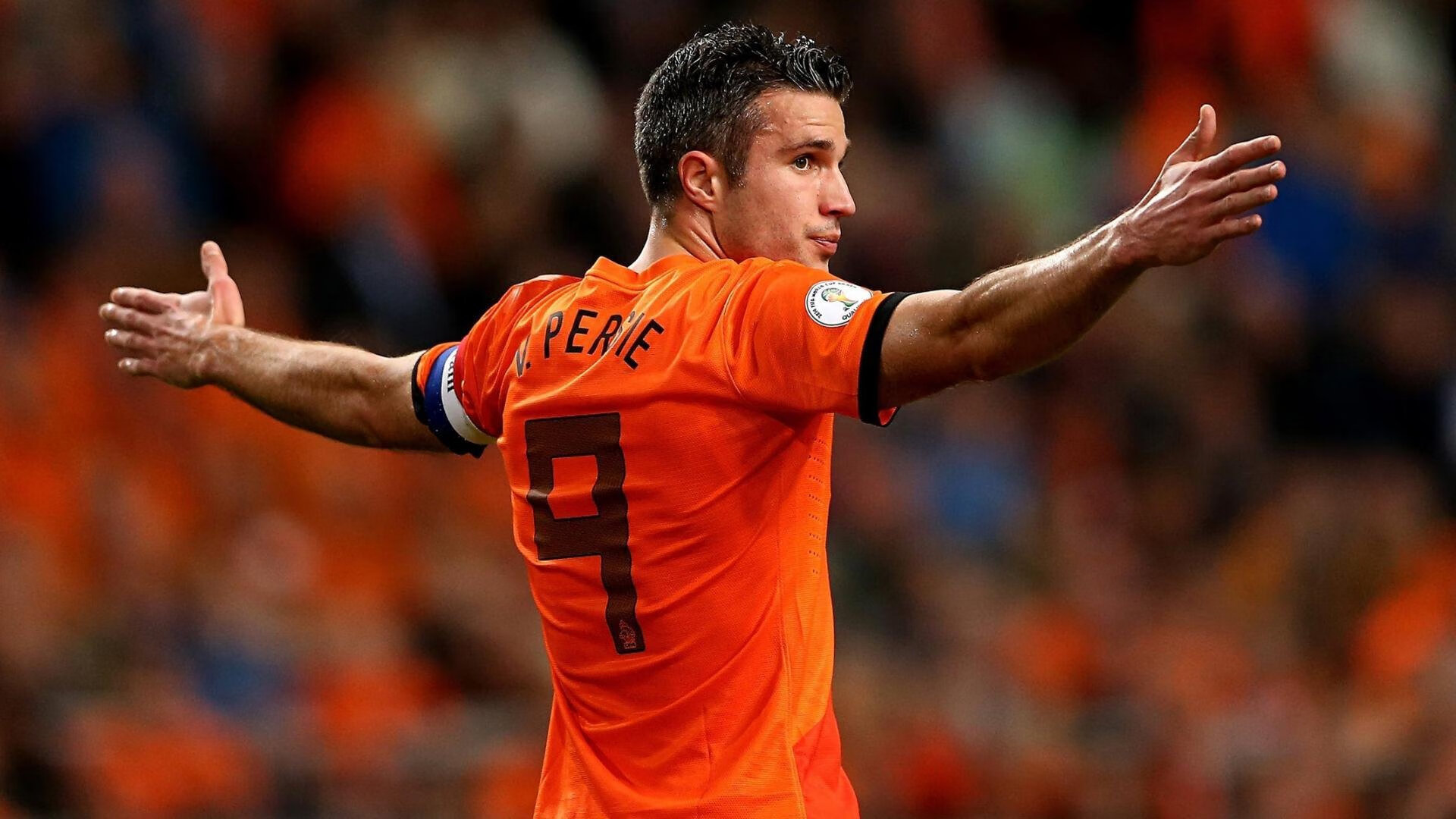 比赛结束后球员自发感谢远征球迷现场气氛感人至深，比赛后的致谢语